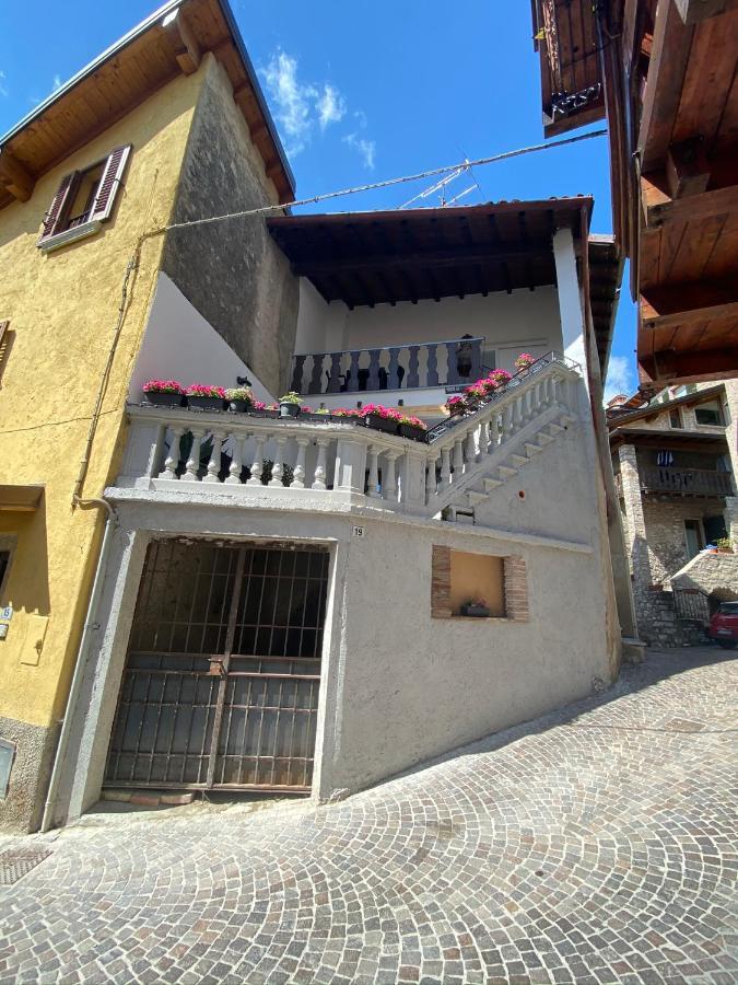 Апартаменти La Casa Di Andrea Гардоне-Рив'єра Екстер'єр фото